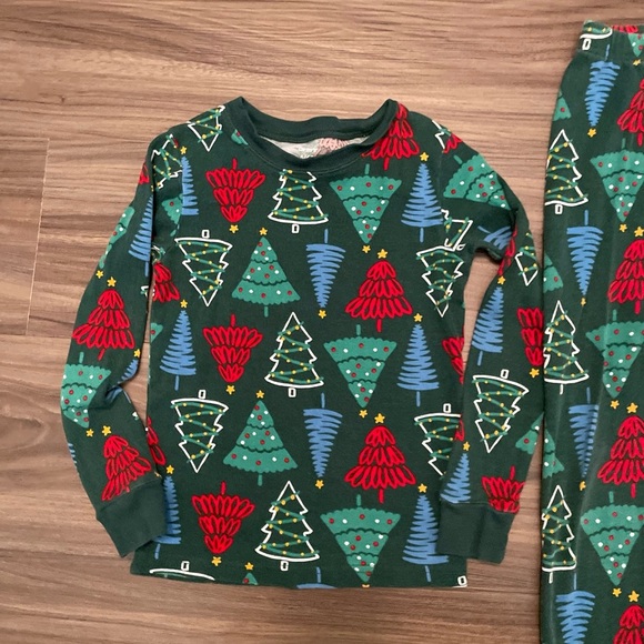Carter's Green and Red Tree Print Kids Pajamas size 6 - Picture 4 of 6